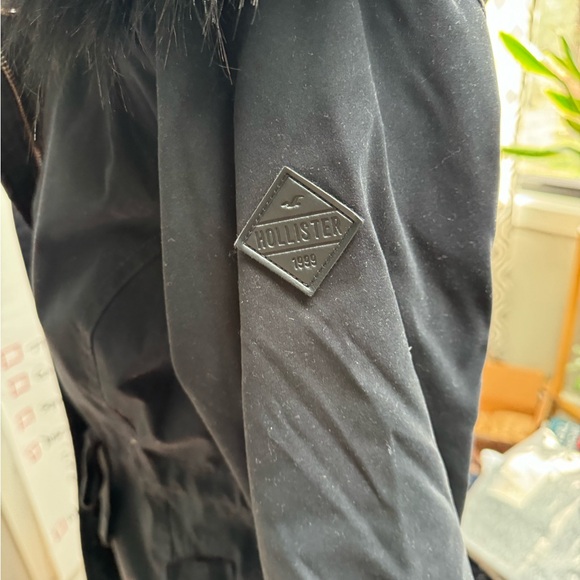 Hollister faux fur lined winter coat - Picture 6 of 8